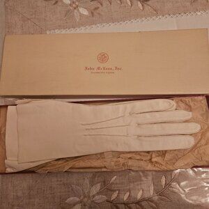 Vintage Ivory Leather Gloves